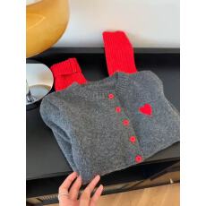 批发<b class='q'>外贸</b>爱心刺绣灰色软糯保暖毛衣女冬季新款韩系撞色毛针织<b class='q'>开衫</b>外套