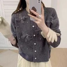 批发跨境亚马逊圆领毛衣外套<b class='q'>女</b>春秋新款宽松软糯减龄针织<b class='q'>开衫</b>短款上衣