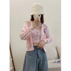 批发速卖通盐系吊带针织<b class='q'>开衫</b>两件套装<b class='q'>女</b>新款高级感温柔风短款外套上衣