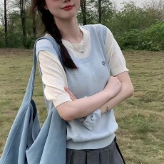 批发跨境外贸学院风蓝色假两件冰丝针织短袖t恤女<b class='q'>夏</b>季设计感短款上衣