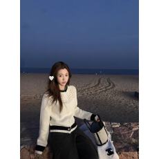 批发【飞天小白总】黑白拼色<b class='q'>镂空</b>毛衣<b class='q'>开衫</b>