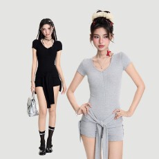 批发2025新款甜辣妹拉链V领半开襟T恤女纯欲修身收腰绑带<b class='q'>连体</b>短袖上<b class='q'>衣</b>