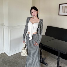 批发纯欲性感吊带背心长袖开衫女秋季新款<b class='q'>修身</b>显瘦条纹包臀长裙三件套