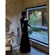 批发法式<b class='q'>气质</b>名媛轻熟风连衣裙女2025秋冬新款设计感收腰显瘦内搭长裙