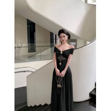 批发赫本风小黑<b class='q'>裙</b>高级感御姐风一字肩修身包臀长<b class='q'>裙</b><b class='q'>高端</b>精致礼服连衣<b class='q'>裙</b>