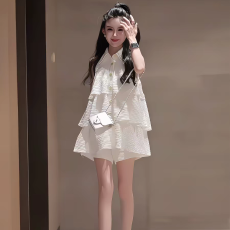 批发2026白色法式小众设计感荷叶边层次感背心上衣休闲短<b class='q'>裤</b>两件套女夏