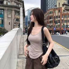 批发“巨显瘦”弧形带胸垫工字吊带夏季纯欲风修身收腰百搭背心女