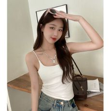 批发带胸垫~ 基础款吊带背心<b class='q'>文胸</b>一体女夏外穿遮副乳<b class='q'>防走光</b>内搭