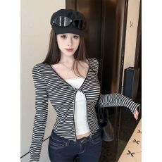 带胸垫 韩系条纹假两件长袖v领T恤女秋季修身短款打底衫上衣