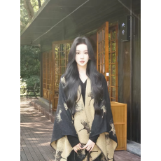 批发落日银杏针织斗篷披肩两用女外搭2026新款围巾早秋