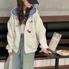 批发女童2025年春秋装新款时尚<b class='q'>休闲</b>卡通开衫中大儿童时髦格子连帽外套