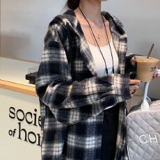 批发外穿百搭格纹连帽<b class='q'>衬衫</b>上衣女秋冬季宽松美式复古磨毛黑蓝格子外套