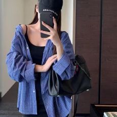批发早春季慵懒风蓝色<b class='q'>格子衬衫</b>女士长袖外穿休闲宽松叠穿上衣衬衣外套