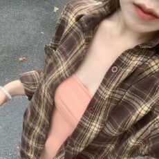 批发慵懒风美式<b class='q'>格子衬衫</b>新款春秋外套复古宽松设计中长款长袖上衣衬衣