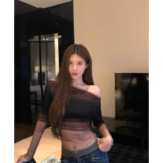 批发斜肩<b class='q'>条纹</b>网纱<b class='q'>长袖</b><b class='q'>T</b><b class='q'>恤</b>女秋季设计感小众修身收腰显瘦内搭上衣