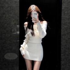 批发纯欲辣妹一字肩<b class='q'>翻领</b>针织<b class='q'>连衣裙</b>女秋冬新款收腰显瘦包臀毛衣短裙子