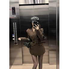 批发秋冬新款高级感复古日常通勤<b class='q'>长袖</b>收腰显瘦气质毛呢西装<b class='q'>外套</b>上衣女