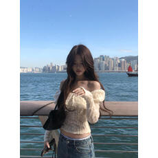 批发一字肩蕾丝打底衫女秋冬季内搭法式修身显瘦纯欲性感短款长袖<b class='q'>上衣</b>