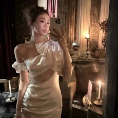 批发白色连衣<b class='q'>裙</b>女法式party<b class='q'>小礼服</b>千金风蝴蝶结缎面收腰包臀生日<b class='q'>裙</b>子