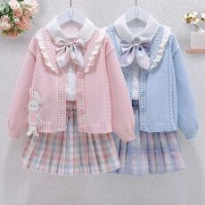 批发<b class='q'>女童</b>JK<b class='q'>套</b>装秋冬2026新款洋气女孩学院风<b class='q'>开衫</b><b class='q'>毛衣</b>衬衫百褶裙三件套