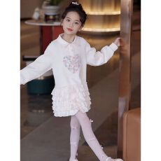 批发女<b class='q'>童装</b>春秋时髦洋气棒球服外套中大儿童女孩拼色字母单排扣上衣潮