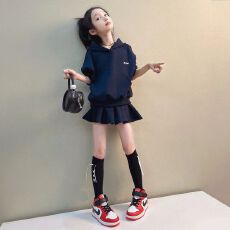 批发<b class='q'>女</b><b class='q'>童</b>甜酷套装2026秋季洋气儿童连帽<b class='q'>卫衣</b>半身裙小女孩时尚两件套潮