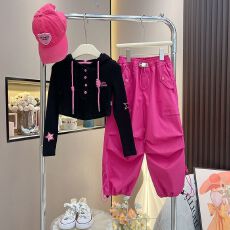 批发女童<b class='q'>春</b>秋套<b class='q'>装</b>时尚洋气2026新款中大童长袖连帽<b class='q'>上衣</b>工<b class='q'>装</b><b class='q'>裤</b>两件套潮