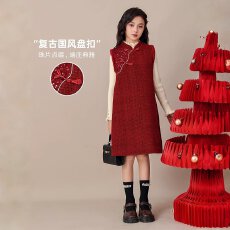 女童国风红色套装秋冬季2026新款精致盘扣针织连衣裙拜年服两件套