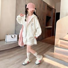 批发<b class='q'>女</b><b class='q'>童</b>外套春秋季2026新款中大童洋气女孩百搭碎花上衣连帽开衫<b class='q'>卫衣</b>