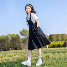 批发<b class='q'>女童</b>套<b class='q'>装</b>夏装2026新款网红中大童洋气时髦短袖T恤<b class='q'>背带裙</b>两件套潮