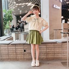 批发<b class='q'>女</b><b class='q'>童</b>夏季<b class='q'>套装</b>2026新款洋气儿<b class='q'>童装</b>女孩时髦娃娃领短袖短裙两件套潮