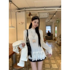 批发红人馆长袖t恤女2025新款秋季<b class='q'>打底衫</b>气质<b class='q'>蕾丝</b>韩系慵懒松弛感上衣
