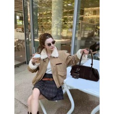 批发<b class='q'>明星</b>同款羊羔毛拼接羽绒内胆风衣女欧货2025年秋冬新<b class='q'>款</b>白鸭绒外套