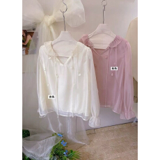 批发法式温柔风荷叶边V领长袖衬衫女春季2026时尚减龄宽松套头上衣潮