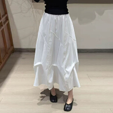 批发白色设计感不规则褶皱<b class='q'>雪纺</b>半身裙女春秋季新款松紧腰A字大摆伞裙