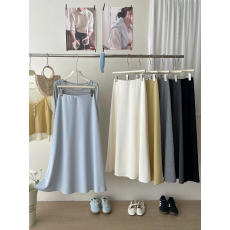 批发日韩系简约慵懒冰丝针织a<b class='q'>字</b><b class='q'>半身裙</b>女春夏法式度假风垂感休闲伞<b class='q'>裙</b>