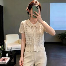 批发2026夏季新款小众设计感镂空<b class='q'>针织</b><b class='q'>开衫</b>女短袖娃娃领收腰气质上衣