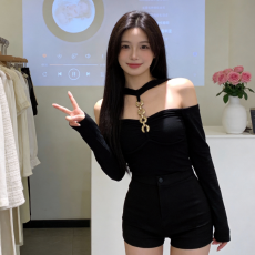 批发性感辣妹挂脖一字领<b class='q'>长袖</b><b class='q'>T</b><b class='q'>恤</b>女2026春秋新款修身显瘦设计感上衣ins