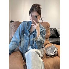 批发美式复古牛仔外套女早<b class='q'>秋</b>季2024新款设计感显瘦小个子短款夹克上衣