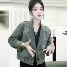 批发女<b class='q'>短</b>外套纯色上衣春秋季直下摆修身休闲长袖做旧2026秋冬韩版