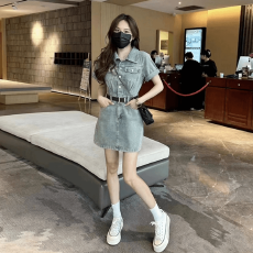 批发美式复古POLO领短袖<b class='q'>牛仔</b><b class='q'>连衣裙</b>女2024夏季新款收腰修身显瘦