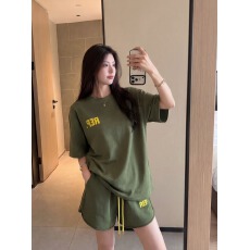 批发新款夏季2026短袖<b class='q'>T</b><b class='q'>恤</b>阔腿短<b class='q'>裤</b>两件套美式休闲运动套<b class='q'>装</b>女