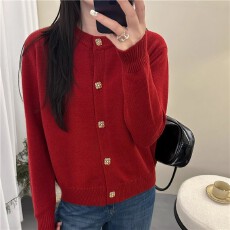 实拍秋冬女装 圆领针织宝石扣开衫棉羊绒