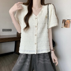 批发胖MM<b class='q'>夏季</b>新款法式气质小香风V领短袖上衣女装衬衫百搭开衫短外套