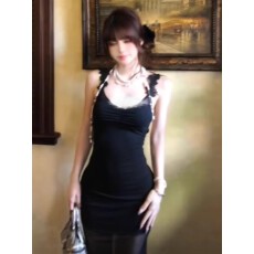 批发辣妹风性感紧身包臀长<b class='q'>裙子</b>御姐风巨好看的吊带连衣裙2026夏季穿搭