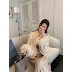批发2026秋冬新款<b class='q'>双面</b><b class='q'>羊绒</b><b class='q'>大衣</b>女短款俄罗斯外贸时尚设计甜美毛呢外套