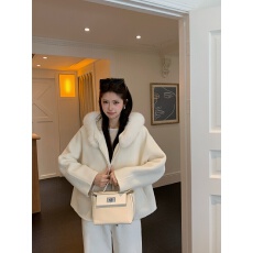 批发2026秋冬新款<b class='q'>双面</b><b class='q'>羊绒</b><b class='q'>大衣</b>女短款俄罗斯外贸时尚甜美连帽毛呢外套
