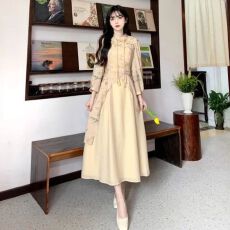 批发新中式国风女装改良<b class='q'>旗袍</b>碎花连衣裙秋季高级感气质收腰显瘦长裙子