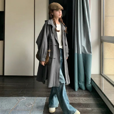 批发工装连帽风衣外套女2025年春秋新款设计感小众户外中长款灰色大衣
