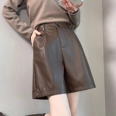 批发PU<b class='q'>皮短裤</b>女秋冬外穿2025新款高腰宽松显瘦配靴子阔腿五分皮裤
